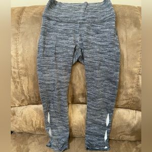 Aerie Chill Play Move leggings; Peek A Boo Leg; S